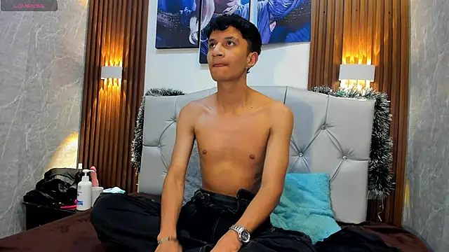 Elian Julian online show from 11-25-25, 11:59