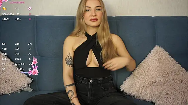 Snapshot of hannah_aura chatting on 11-08-25, 02:09 hannah aura online show from 11-08-25, 02:09