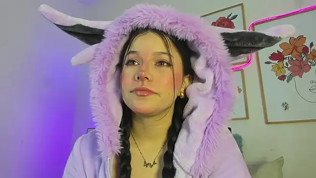 violettabond online show from 11-26-25, 11:10