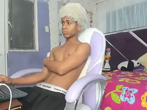 Santy bigcock 01 online show from 11-07-25, 11:59