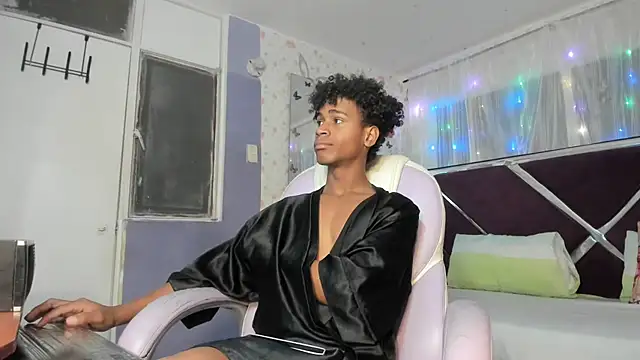 Snapshot of Santy_bigcock_01 chatting on 03-18-26, 12:08 Santy bigcock 01 online show from 03-18-26, 12:08