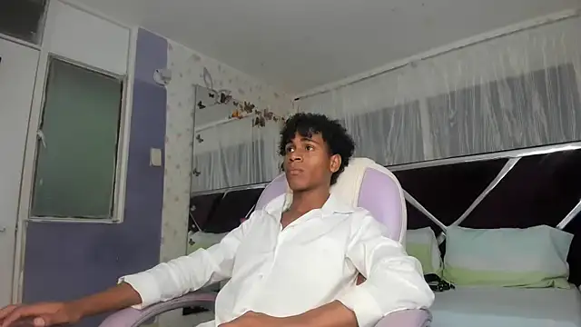 Santy bigcock 01 online show from 03-22-26, 02:48