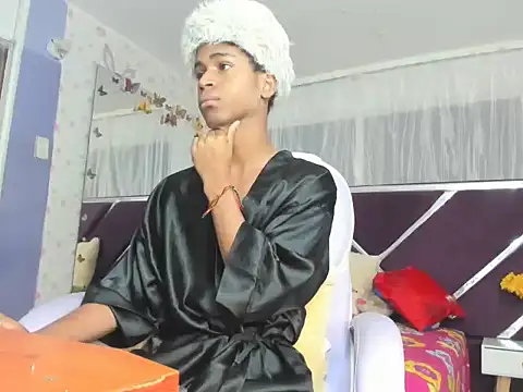 Santy bigcock 01 online show from 12-18-25, 11:58