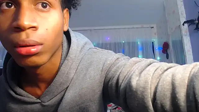 Santy bigcock 01 online show from 03-29-26, 02:46