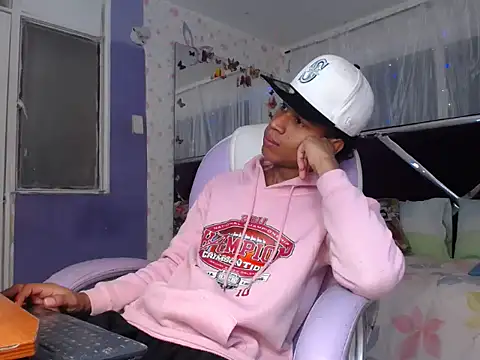 Santy bigcock 01 online show from 05-04-26, 01:36