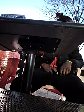 Snapshot of sweet_juicem chatting on 11-21-25, 04:28 sweet juicem online show from 11-21-25, 04:28