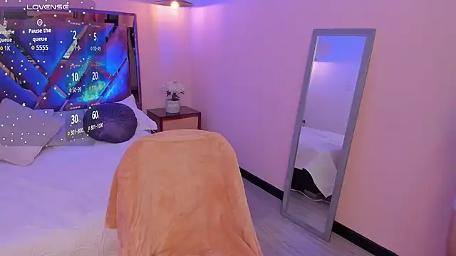 Kittyy patitas suaves online show from 01-10-26, 03:24