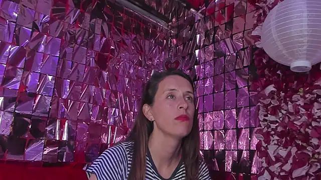 mia luna ed online show from 11-17-25, 05:17