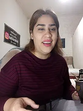 Snapshot of nahiarabiel33 chatting on 06-09-26, 03:57 nahiarabiel33 online show from 06-09-26, 03:57