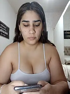 nahiarabiel33 online show from 04-29-26, 05:30