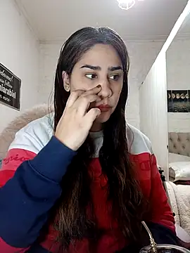 Snapshot of nahiarabiel33 chatting on 06-27-26, 05:41 nahiarabiel33 online show from 06-27-26, 05:41