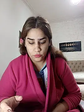 Snapshot of nahiarabiel33 chatting on 06-17-26, 06:18 nahiarabiel33 online show from 06-17-26, 06:18