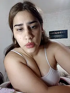 nahiarabiel33 online show from 04-16-26, 09:50