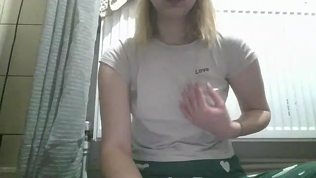 Snapshot of dirty_sasha00 chatting on 04-22-26, 02:51 dirty sasha00 online show from 04-22-26, 02:51