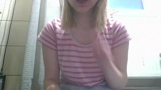Snapshot of dirty_sasha00 chatting on 05-09-26, 02:37 dirty sasha00 online show from 05-09-26, 02:37