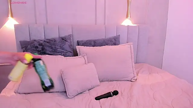 annie  20 online show from 11-24-25, 12:05