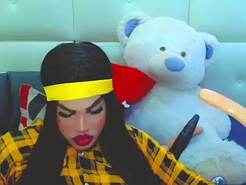 Snapshot of NharaBigCock chatting on 02-05-26, 07:10 NharaBigCock online show from 02-05-26, 07:10