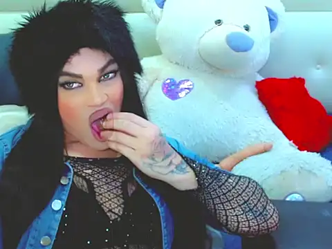 Snapshot of NharaBigCock chatting on 02-15-26, 09:47 NharaBigCock online show from 02-15-26, 09:47