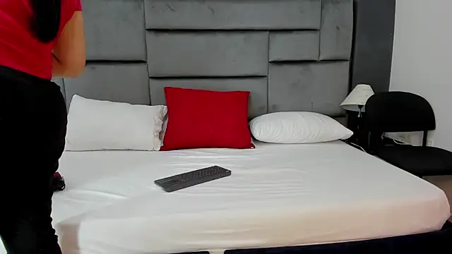 CatleyaSmith online show from 01-12-26, 12:23