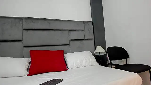 CatleyaSmith online show from 01-13-26, 12:09