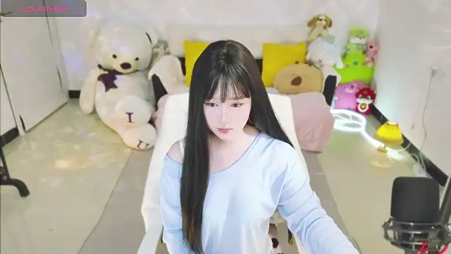 Nina37 online show from 01-13-26, 12:42