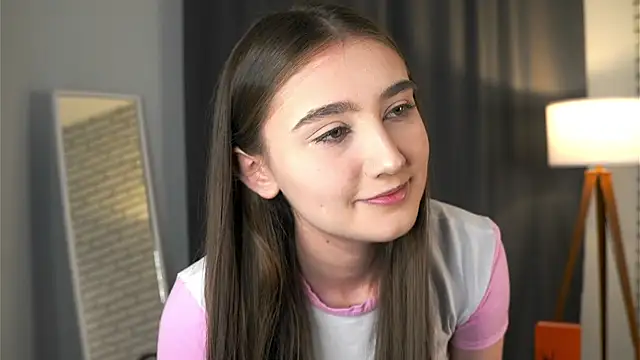 Snapshot of AriannaSemke chatting on 11-08-25, 03:32 AriannaSemke online show from 11-08-25, 03:32