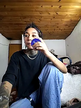 lyam ebony  online show from 01-11-26, 04:52