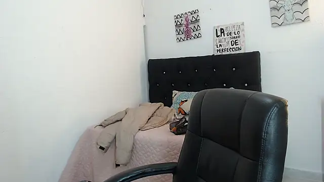 lyam ebony  online show from 02-20-26, 08:22