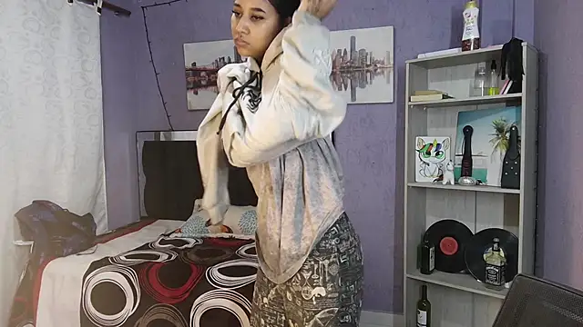 lyam ebony  online show from 11-20-25, 09:58