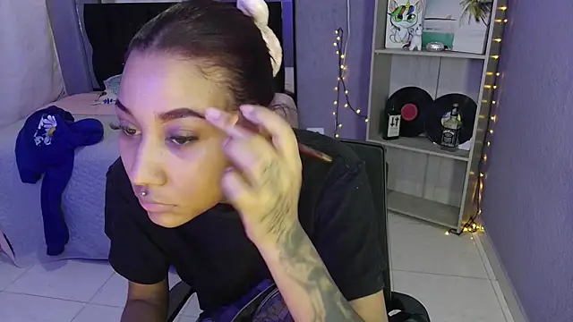 lyam ebony  online show from 11-16-25, 07:51