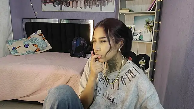 lyam ebony  online show from 12-01-25, 02:56