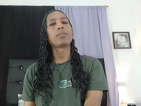 MiaCoock online show from 11-22-25, 12:26