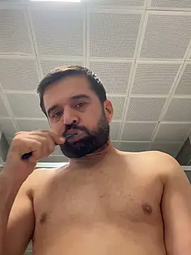 Snapshot of NiktirGit31 chatting on 11-06-25, 01:59 NiktirGit31 online show from 11-06-25, 01:59