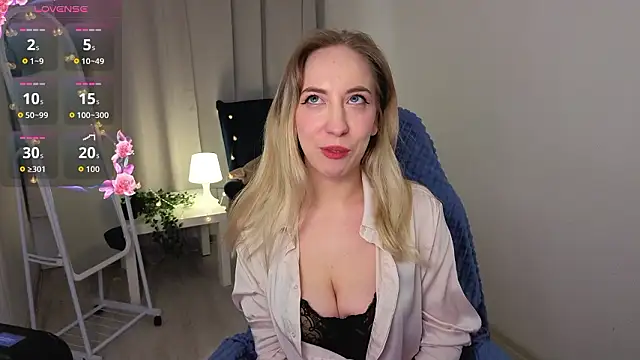 Snapshot of IsabelleBliz chatting on 02-22-26, 10:11 IsabelleBliz online show from 02-22-26, 10:11