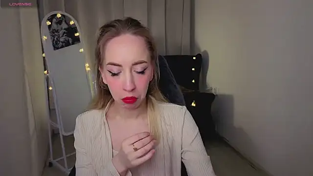 Snapshot of IsabelleBliz chatting on 03-03-26, 09:44 IsabelleBliz online show from 03-03-26, 09:44