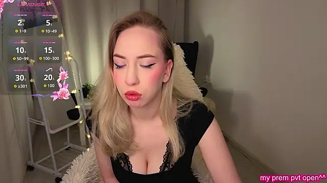 Snapshot of IsabelleBliz chatting on 02-13-26, 10:10 IsabelleBliz online show from 02-13-26, 10:10