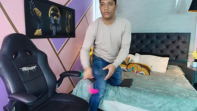 Kai santos  online show from 11-06-25, 10:25