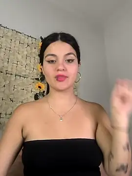 Snapshot of Lorenaa1 chatting on 05-02-26, 12:05 Lorenaa1 online show from 05-02-26, 12:05
