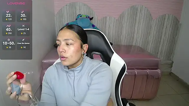 tamara brown t online show from 11-24-25, 02:33