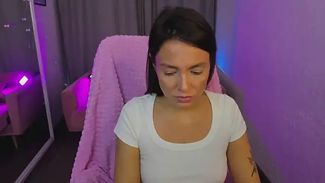 Snapshot of Naila_Whisper chatting on 11-08-25, 02:09 Naila Whisper online show from 11-08-25, 02:09