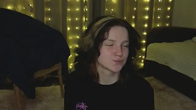 LatinaHuguenin online show from 03-21-26, 10:24