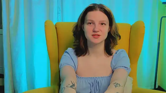 LatinaHuguenin online show from 03-26-26, 06:50