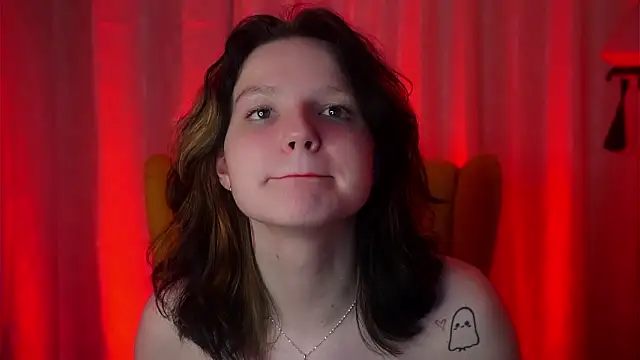 LatinaHuguenin online show from 03-08-26, 02:04