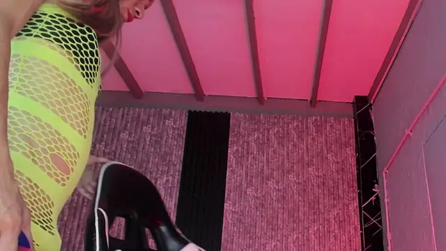 Caitlyn-Joness  online show from 11-28-25, 08:09