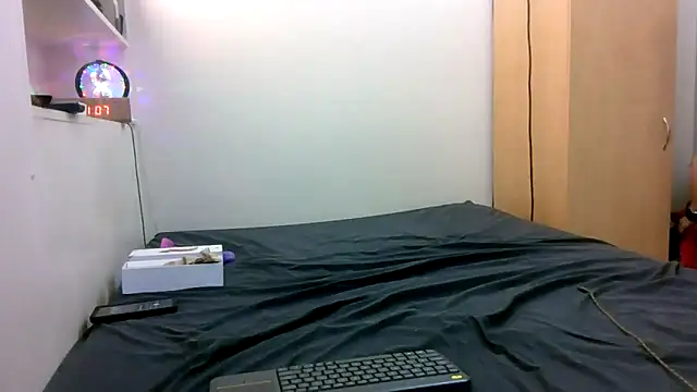 Snapshot of Empress_Lilith chatting on 06-10-26, 04:08 Empress Lilith online show from 06-10-26, 04:08