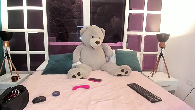 camilaass  online show from 11-11-25, 11:38