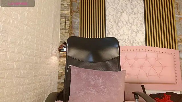 griselle rousse online show from 11-30-25, 10:27