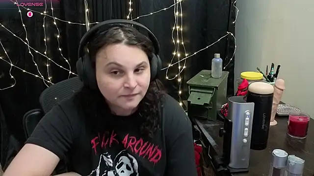 Salacious Sage online show from 04-12-26, 08:34