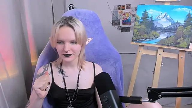 Snapshot of Mel_the_drawer chatting on 06-14-26, 04:52 Mel the drawer online show from 06-14-26, 04:52