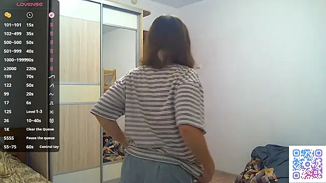 Snapshot of AlissaGerardo chatting on 12-16-25, 02:10 AlissaGerardo online show from 12-16-25, 02:10